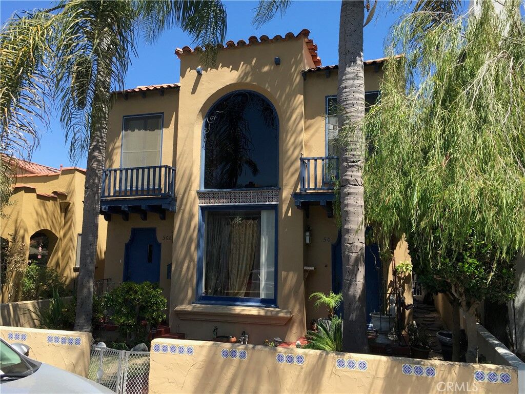 Property Photo:  50 Covina Avenue  CA 90803 