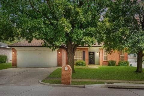 Property Photo:  7229 Woodhinge Drive  TX 76126 