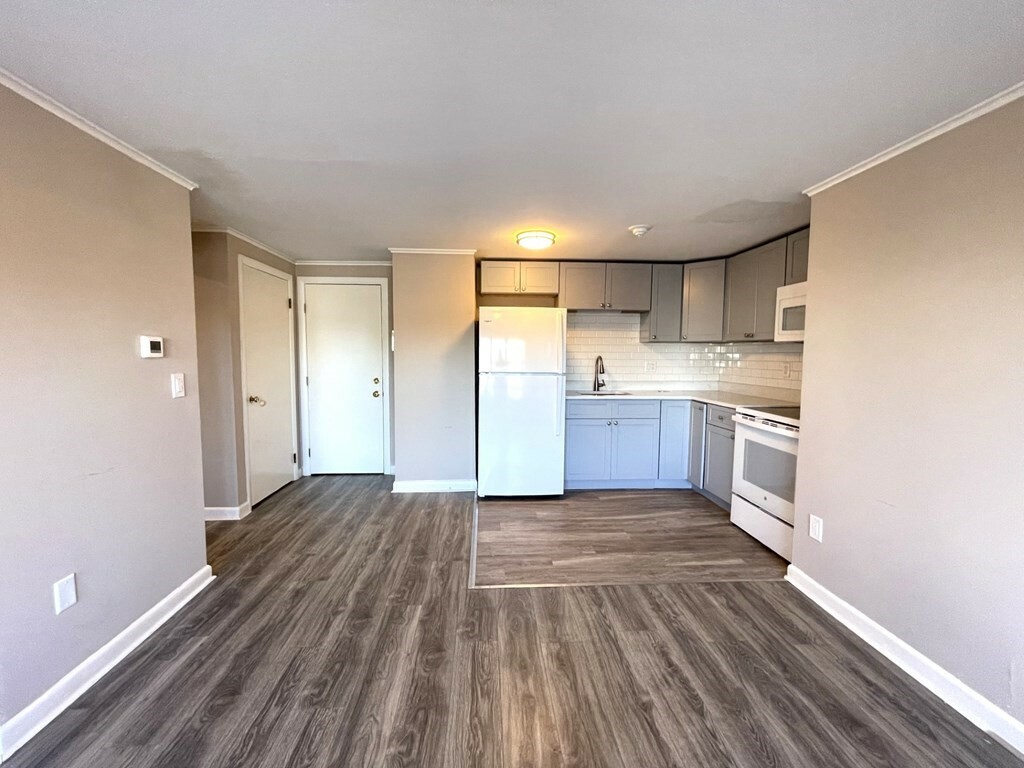 Property Photo: 31 Western Ave 20 MA 01930