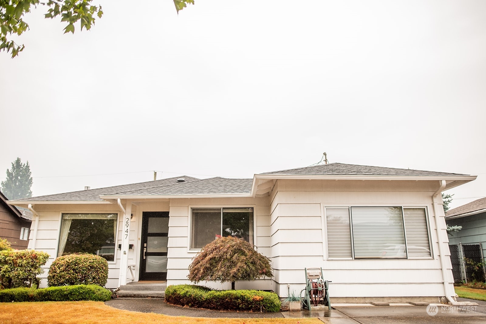 Property Photo:  2947 Colorado Street  WA 98632 