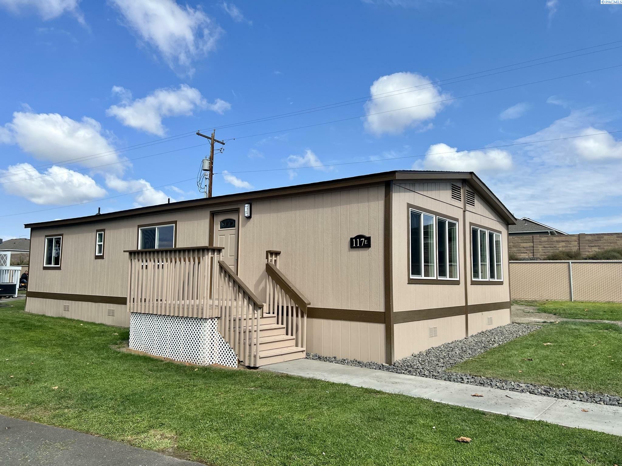 3517 Road 84, 117E  Pasco WA 99301 photo