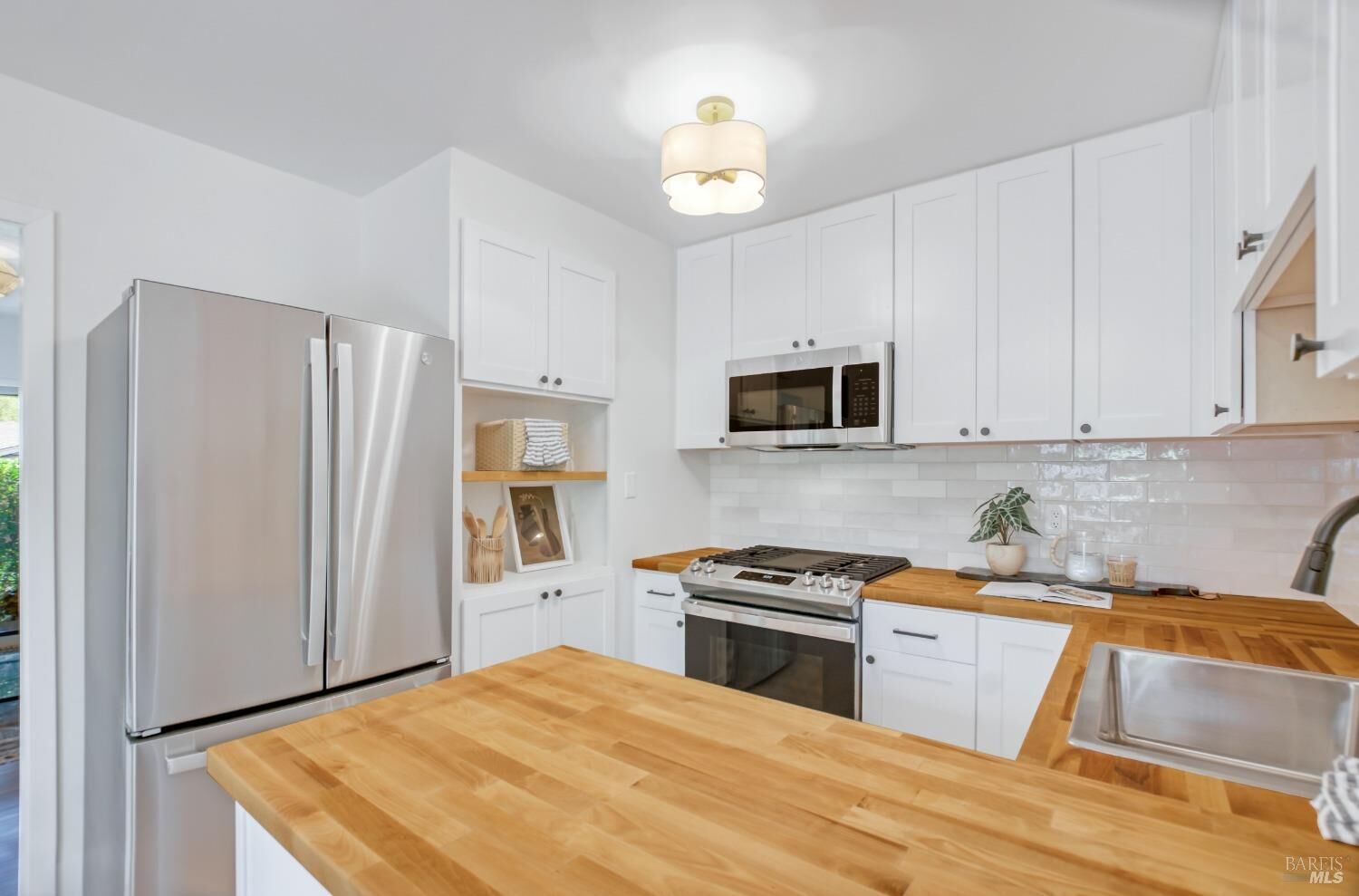 Property Photo:  288 Andrieux Street  CA 95476