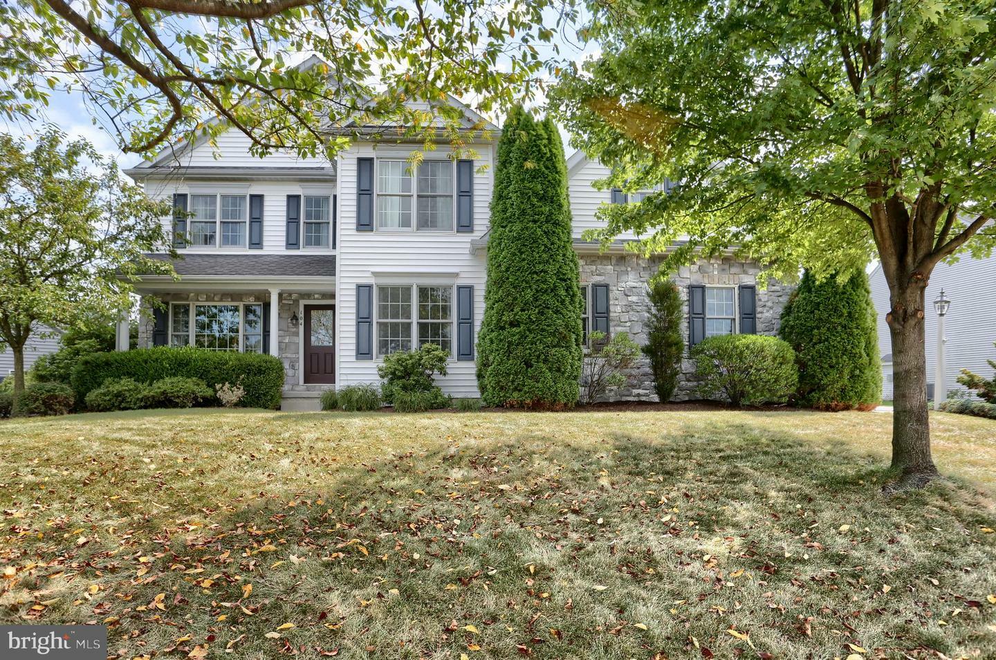 Property Photo: 104 Blue Jay Way PA 17036