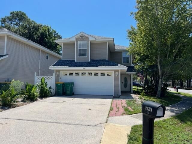 Property Photo: 267 Twin Lakes Lane FL 32541