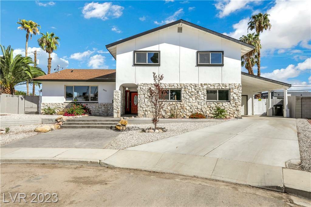 Property Photo:  3315 Dakota Way  NV 89169 