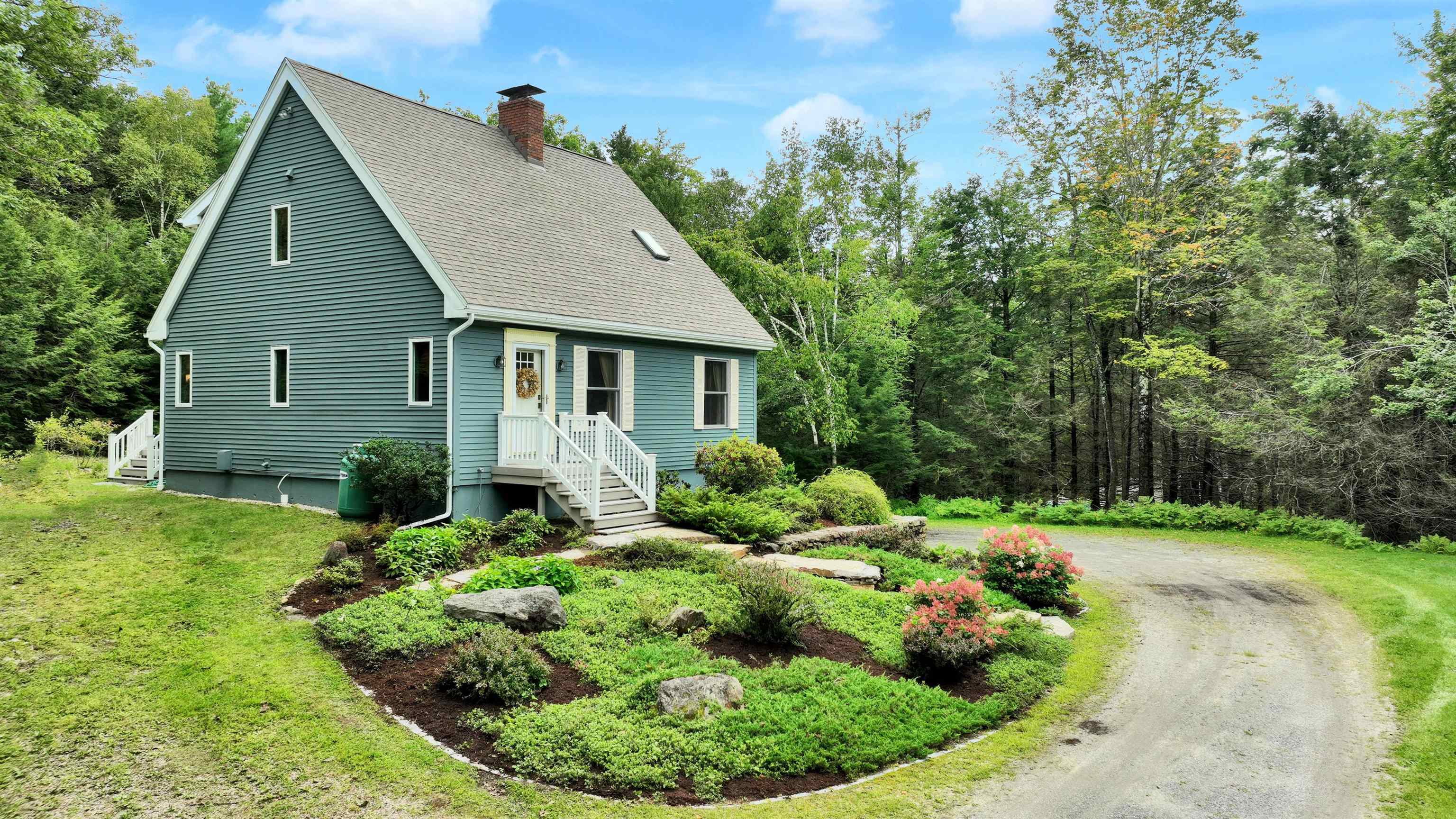 Property Photo:  83 Sunridge Road  NH 03461 