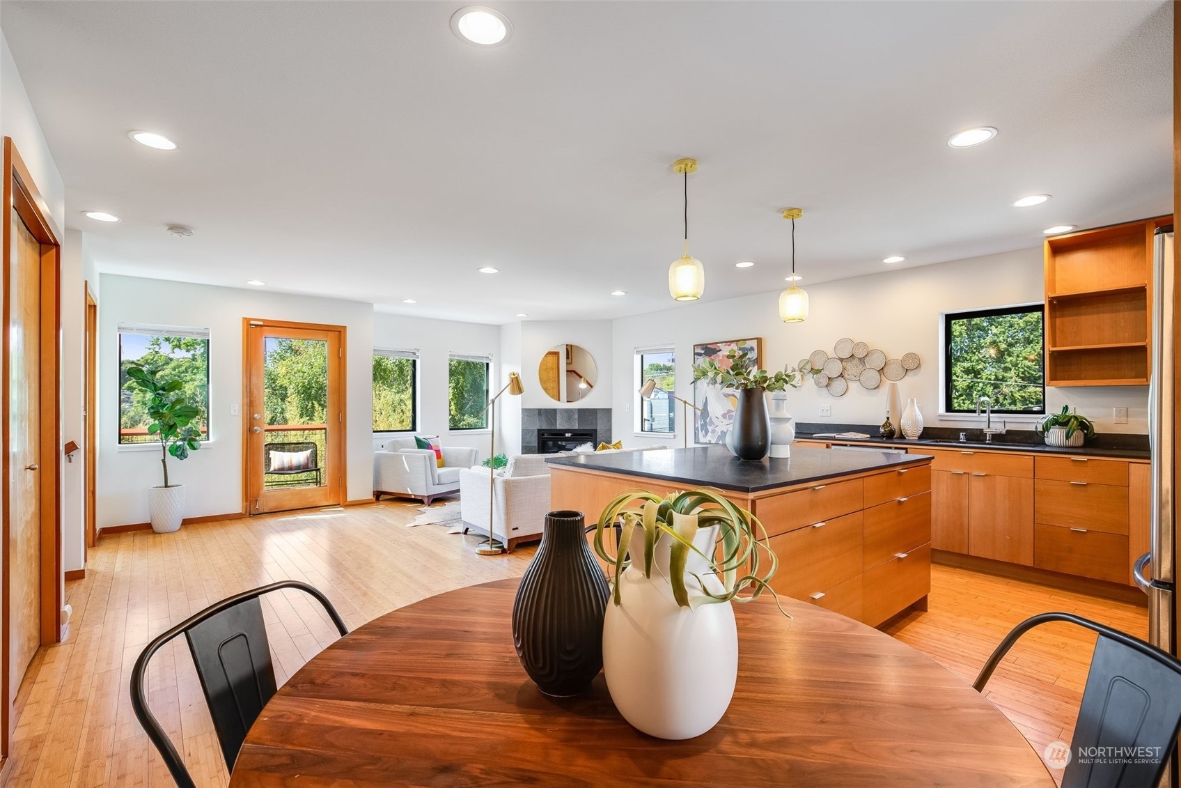 Property Photo: 421 23rd Avenue B WA 98122