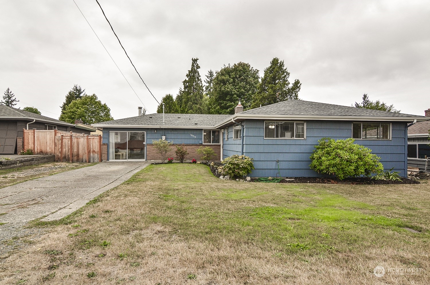 Property Photo: 13317 6th Avenue SW WA 98146
