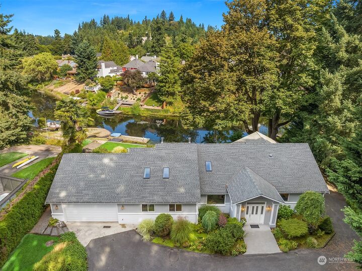 Property Photo:  11302 E Riverside Drive  WA 98011 