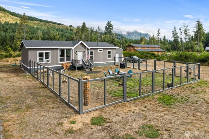 Property Photo: 178 Cropsey Drive WA 98937