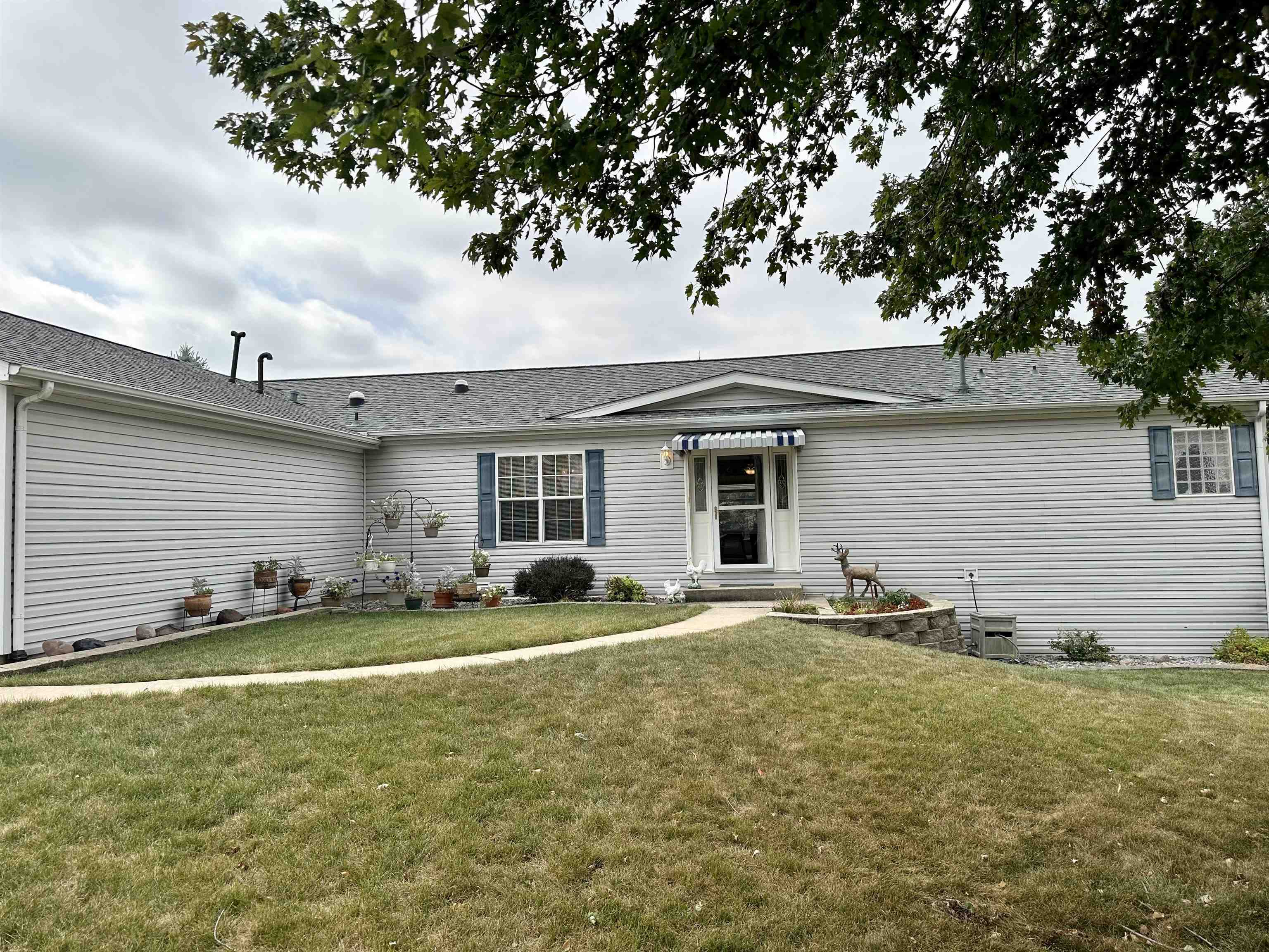 Property Photo:  8414 Tamarack Drive  IL 61115 