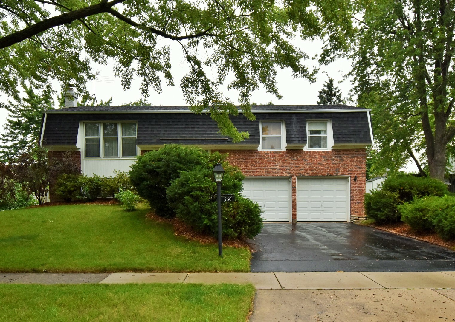 Property Photo:  960 Colony Lane  IL 60192 