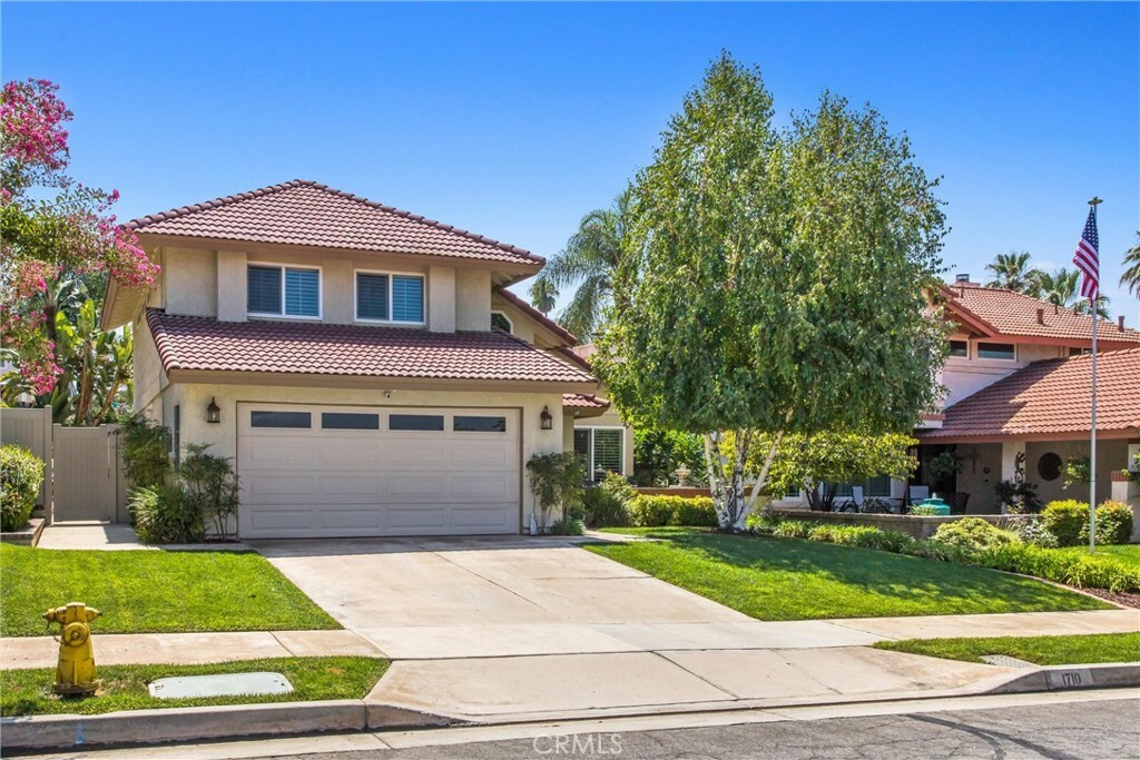 Property Photo: 1710 Sunnypark CA 92374