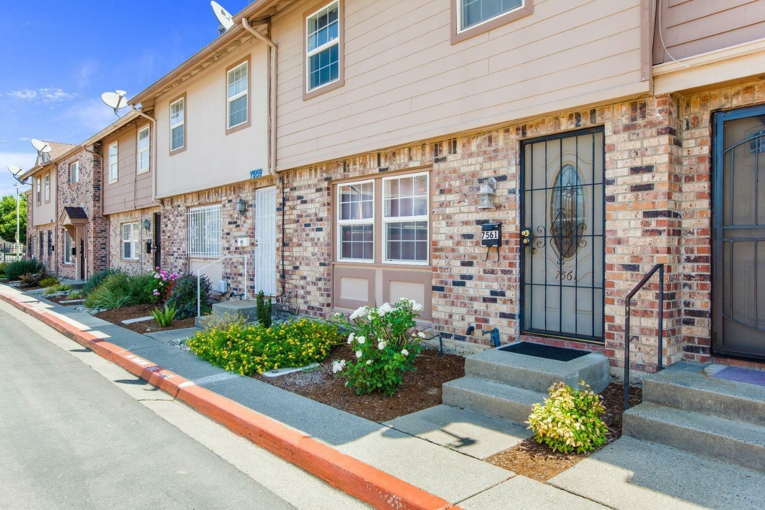 7561 Burgoyne Lane  Sacramento CA 95823 photo