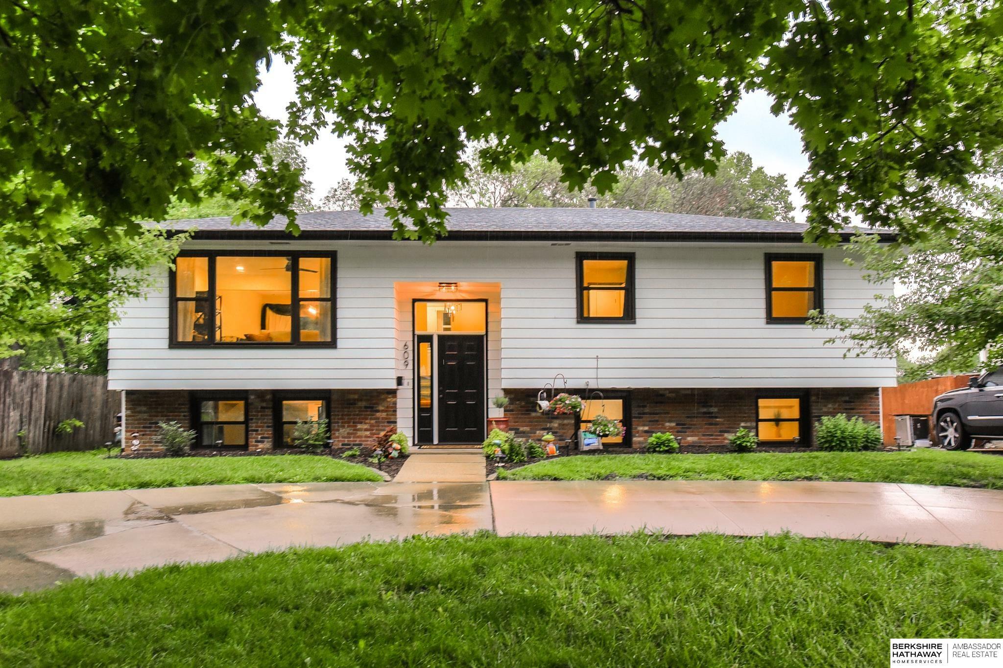 Property Photo:  609 N Walnut Street  IA 51534 