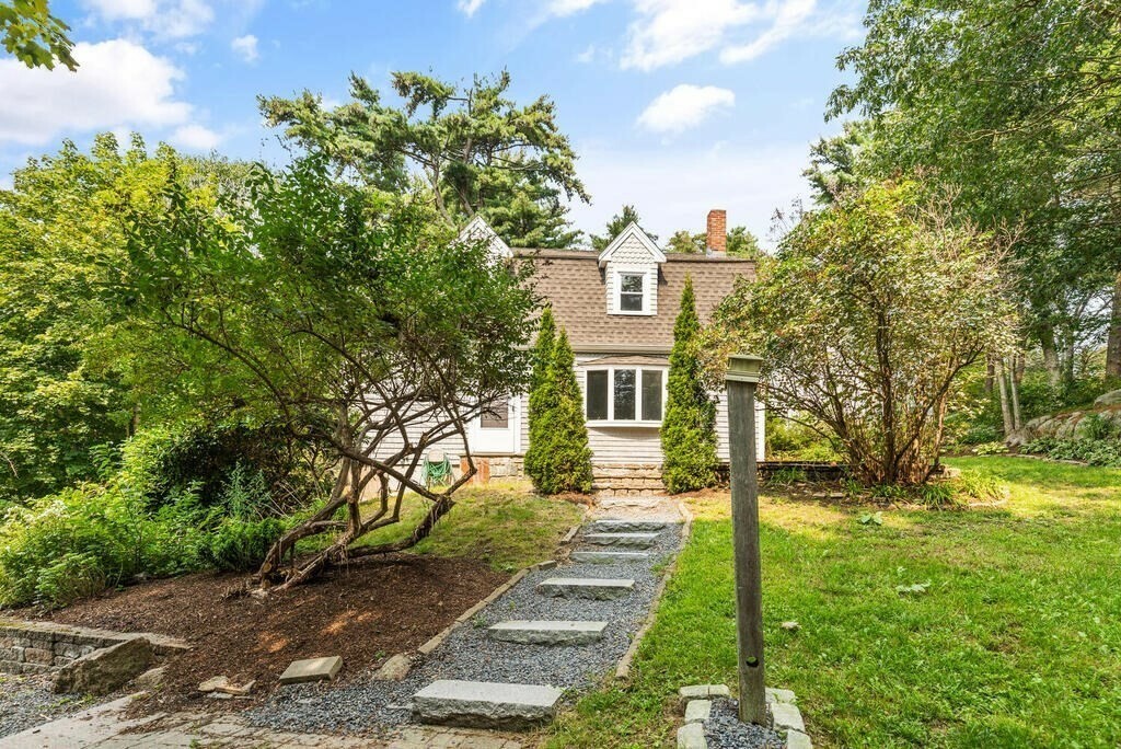 Property Photo:  6 Pine Crest Ave A  MA 01930 