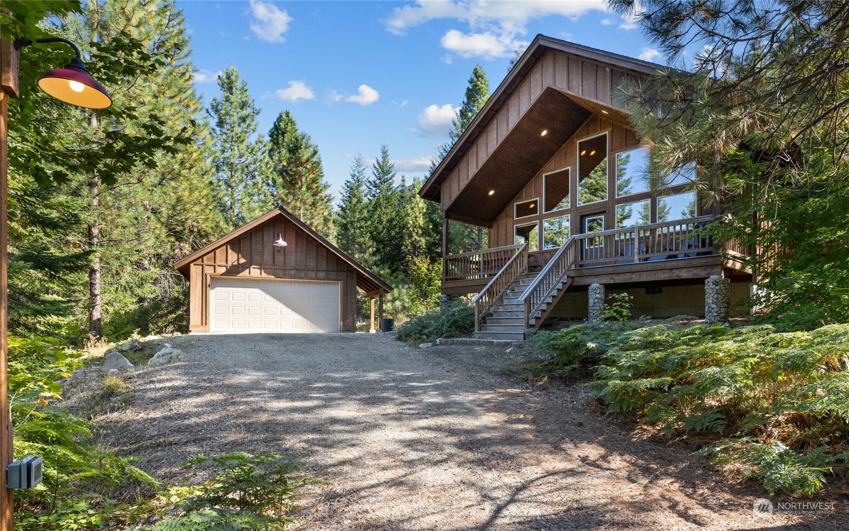 Property Photo:  200 Quad Drive  WA 98922 