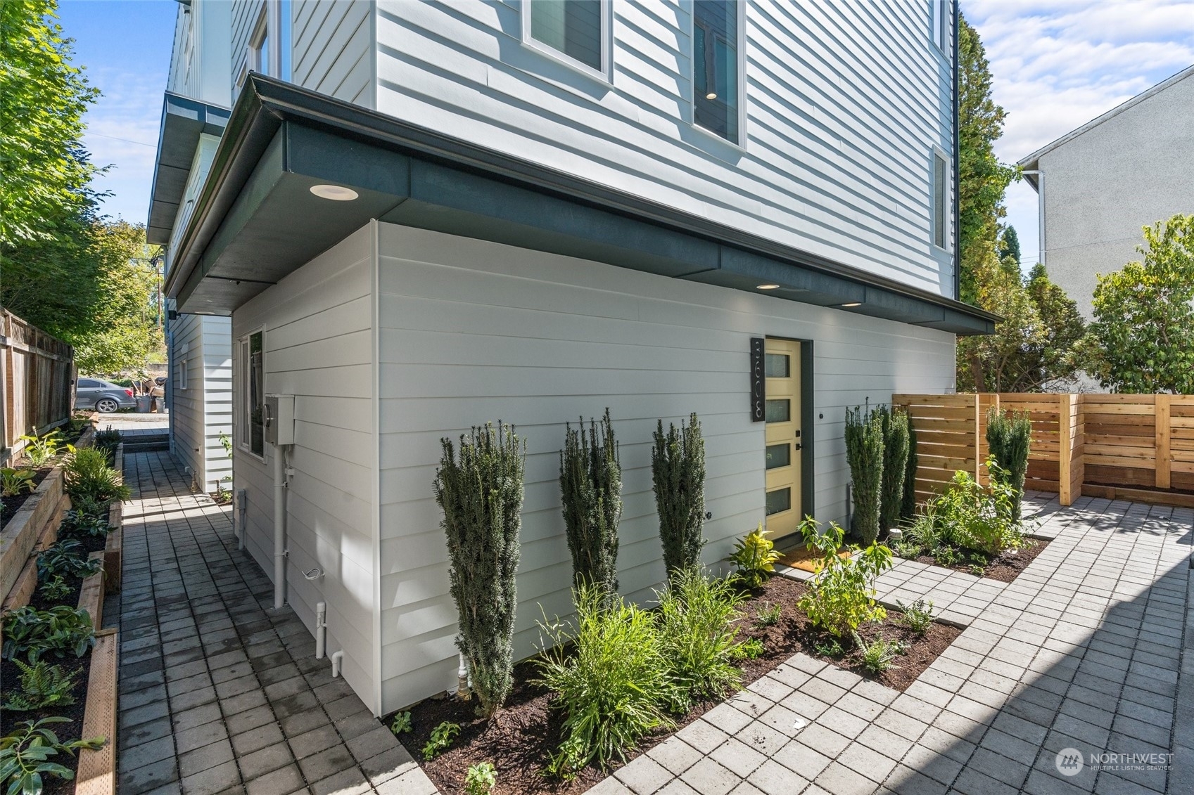 Property Photo: 3608 Linden Avenue N WA 98103