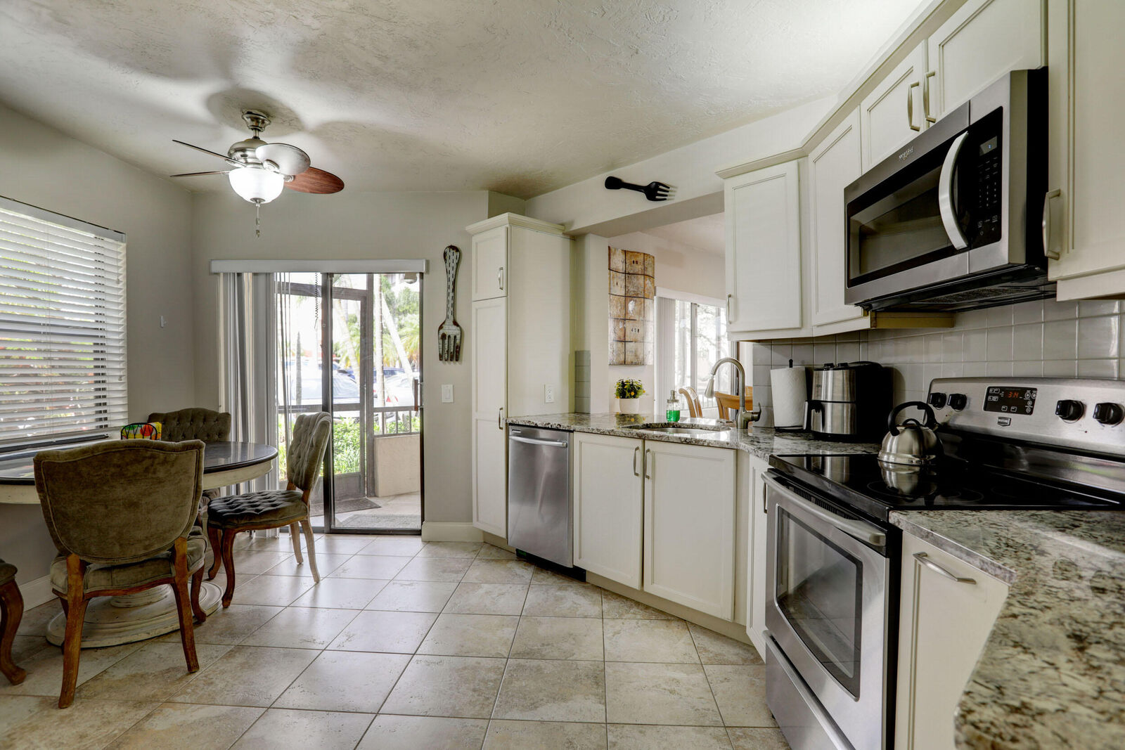 Property Photo:  7519 La Paz Boulevard 108  FL 33433 