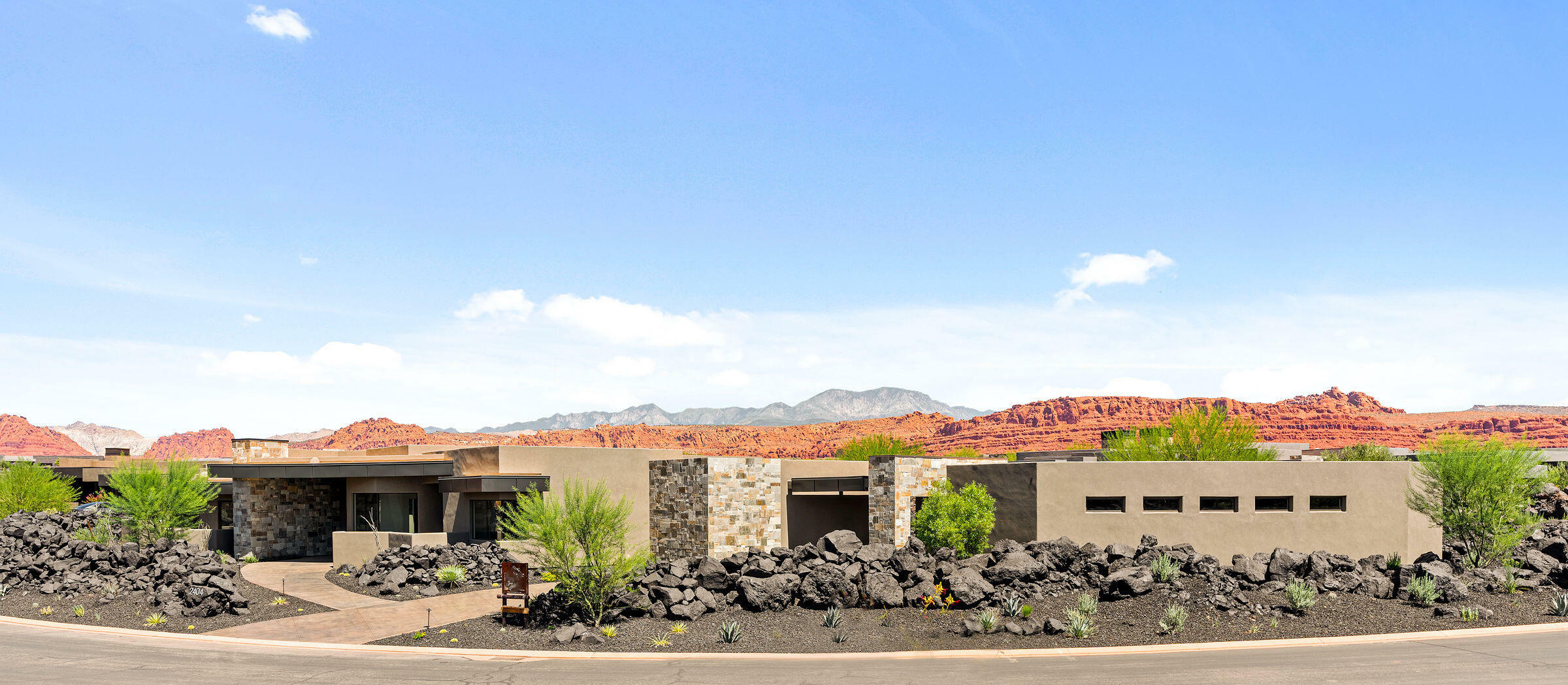Property Photo: 2404 N Kiva UT 84770