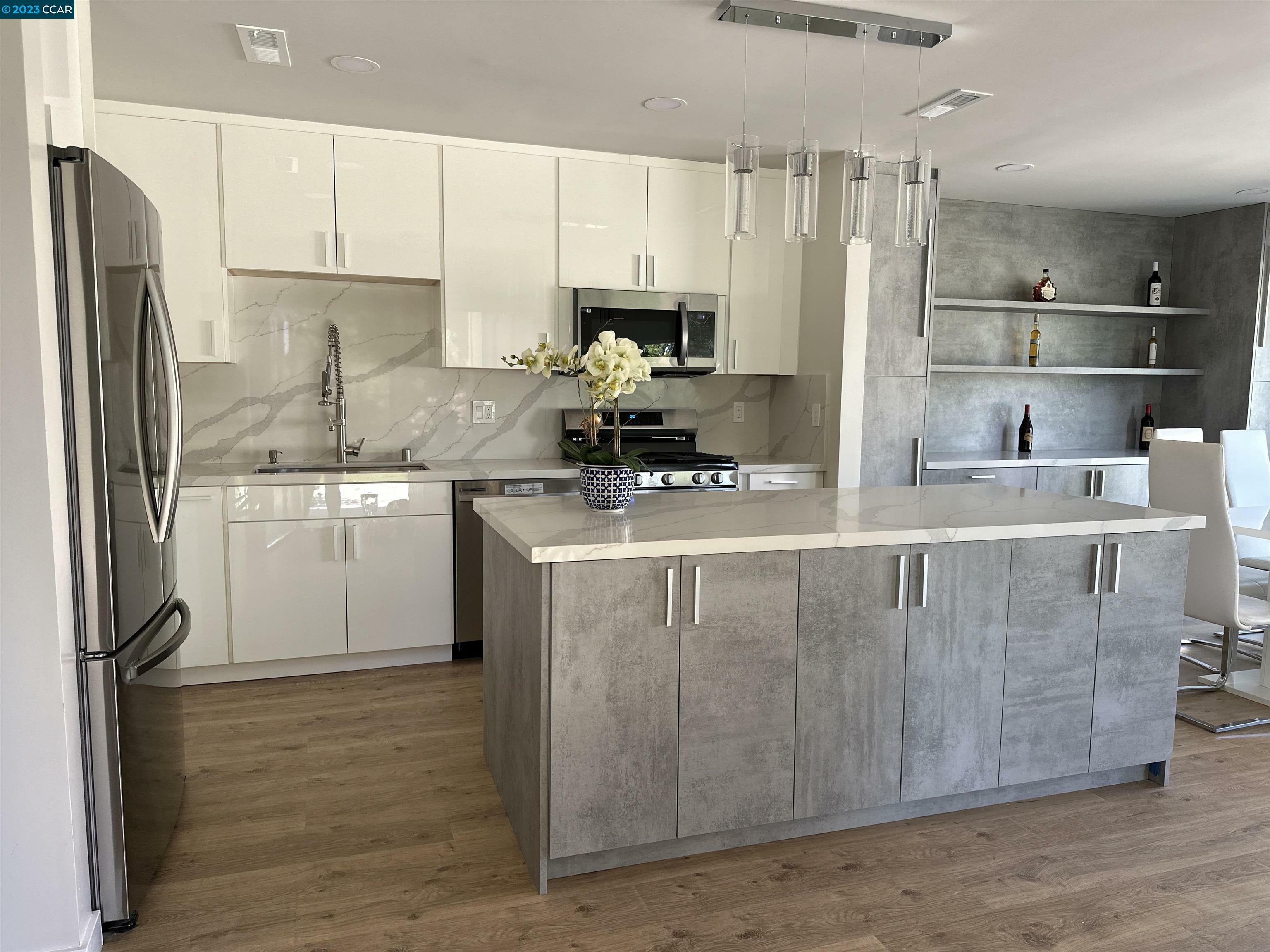 Property Photo: 2016 Pine Knoll Dr 2 CA 94595