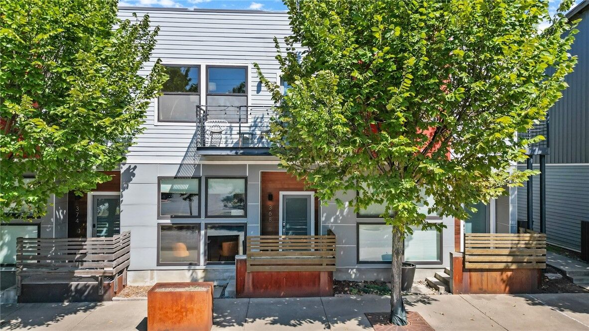 Property Photo:  368 W 5th Street  AR 72701 