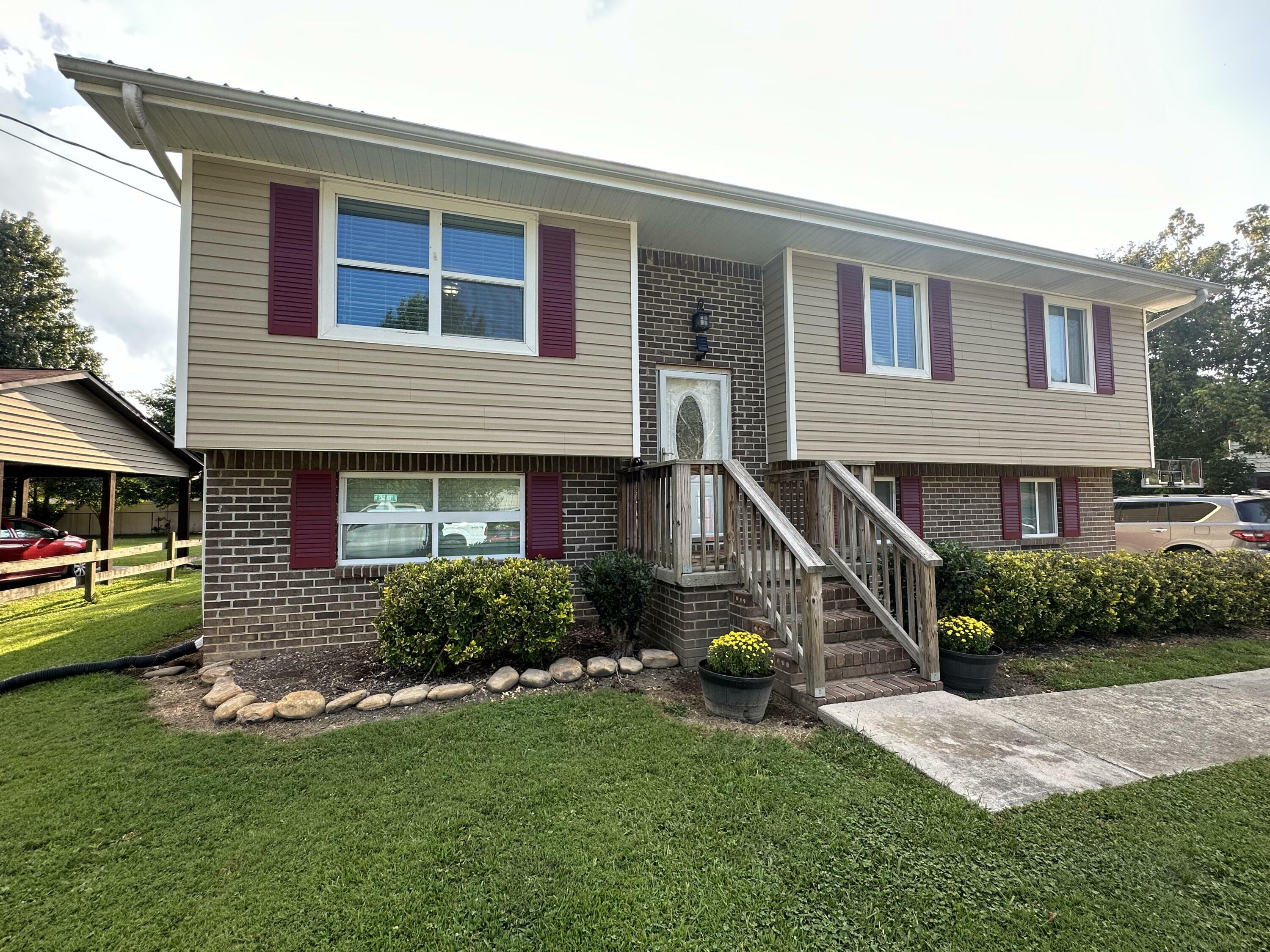 Property Photo:  2450 Twin Oaks Drive SE  TN 37323 