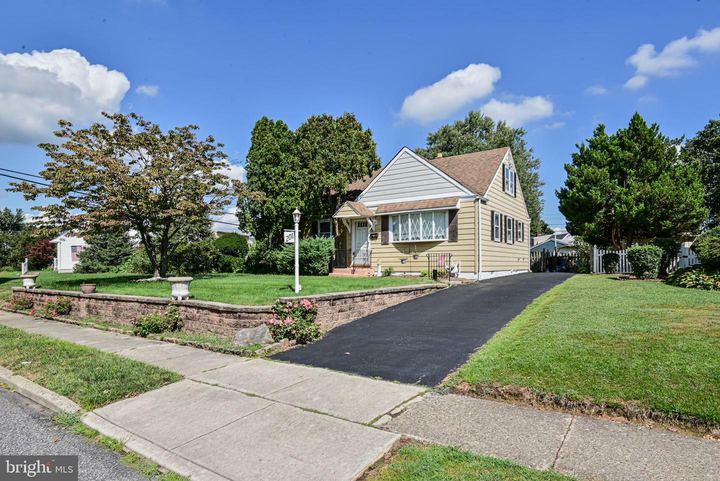 Property Photo: 201 Morris Avenue PA 19015