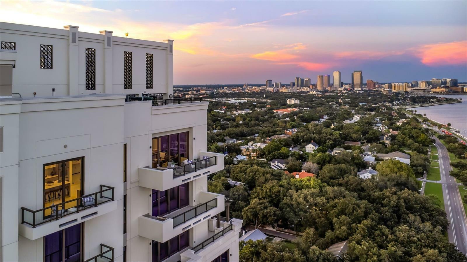 Property Photo: 2103 Bayshore Boulevard Ph 2201 FL 33606