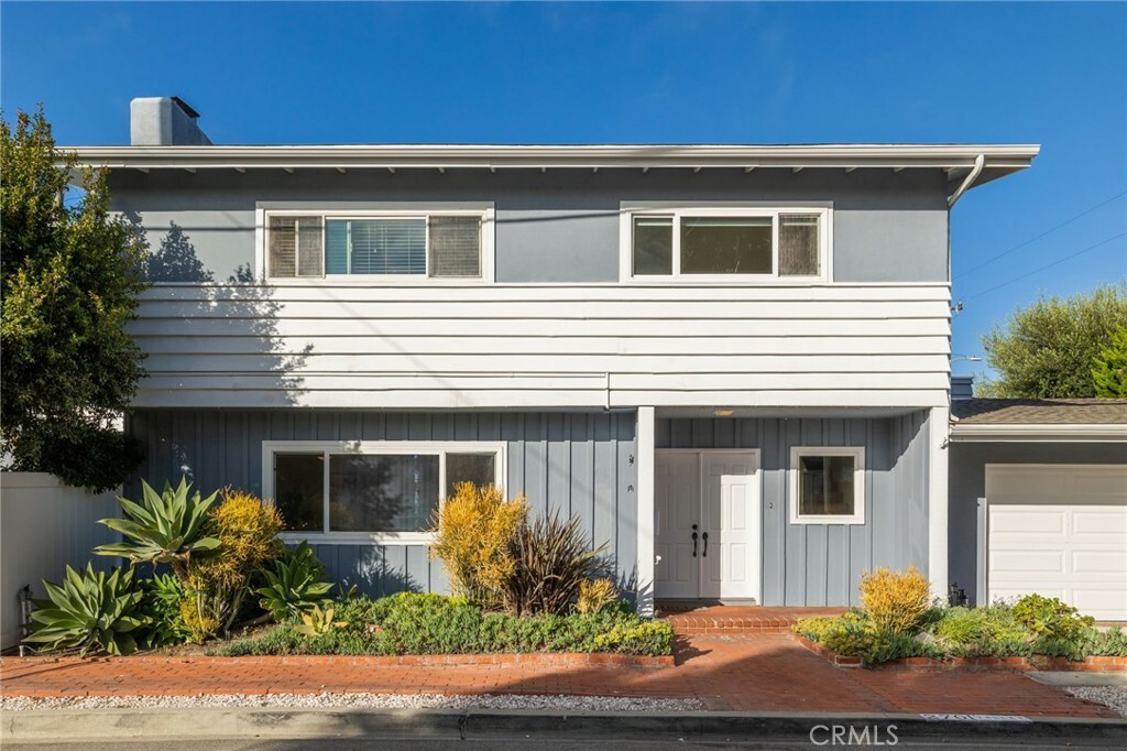 Property Photo:  2701 N Valley Drive  CA 90266 