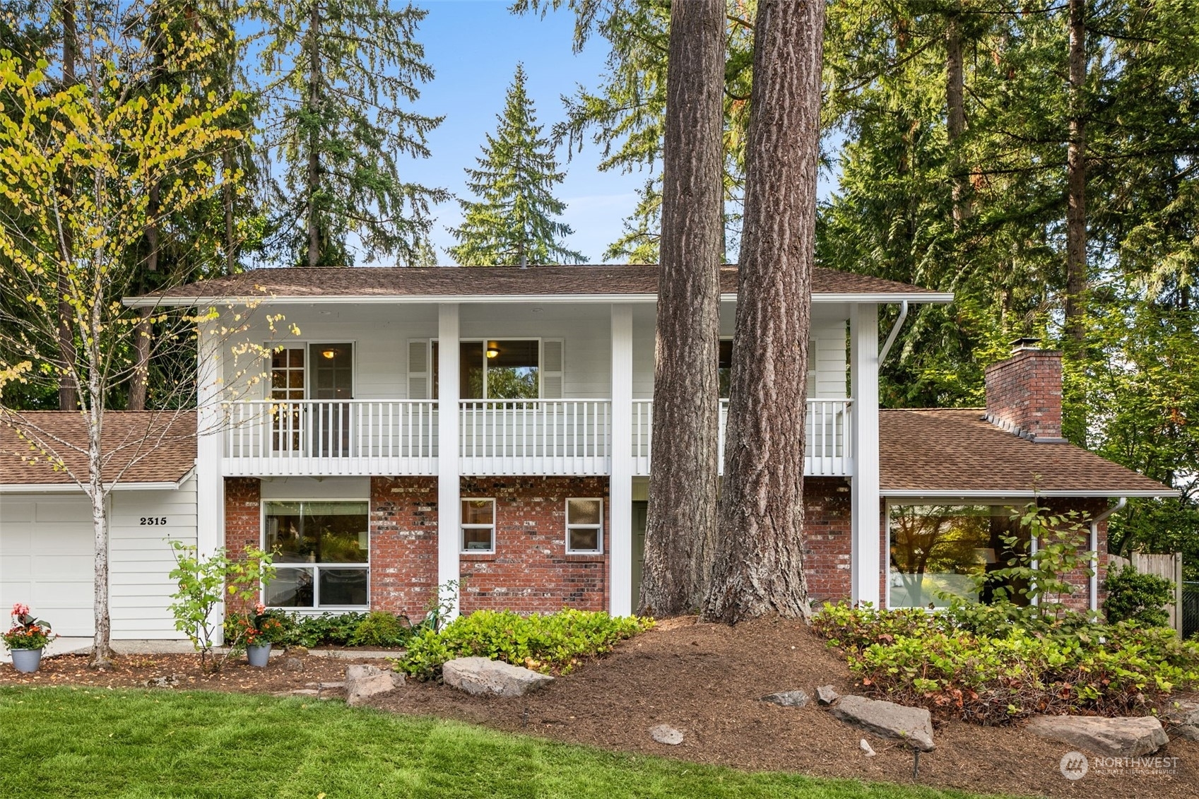 Property Photo:  2315 184th Avenue NE  WA 98052 