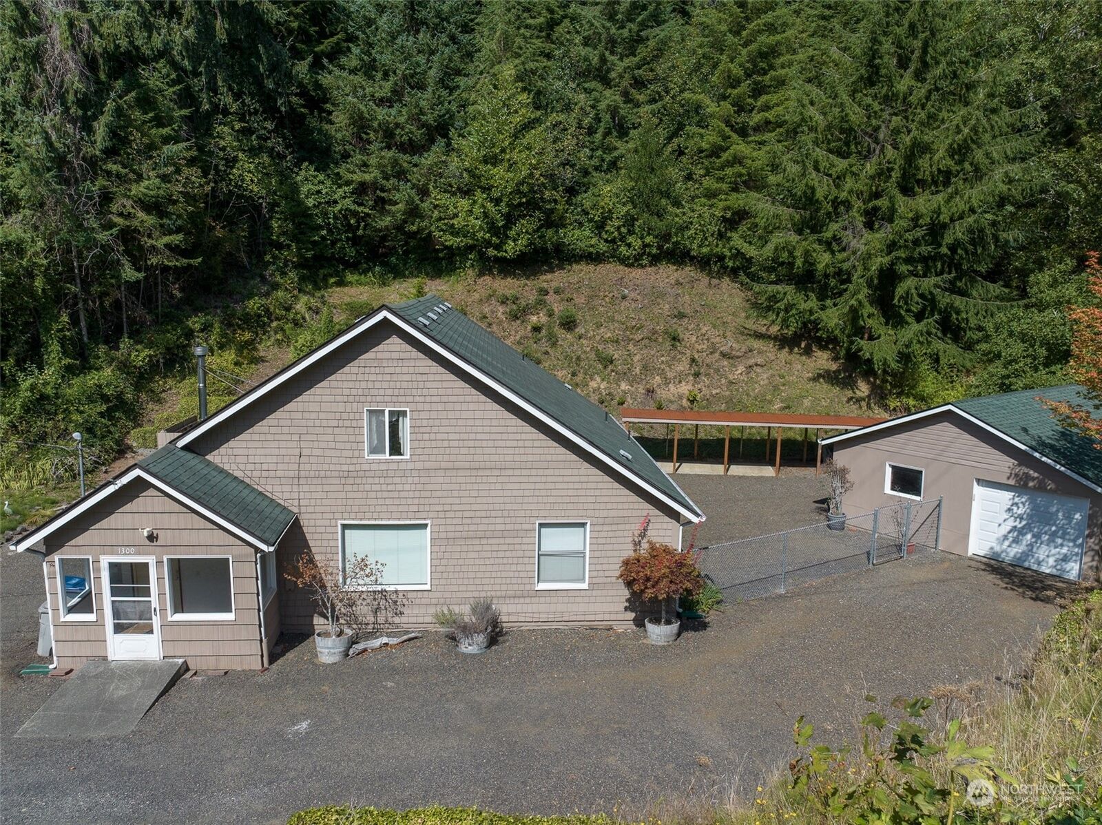 House for sale in Aberdeen 1300 Lafayette Street, Aberdeen, WA 98520