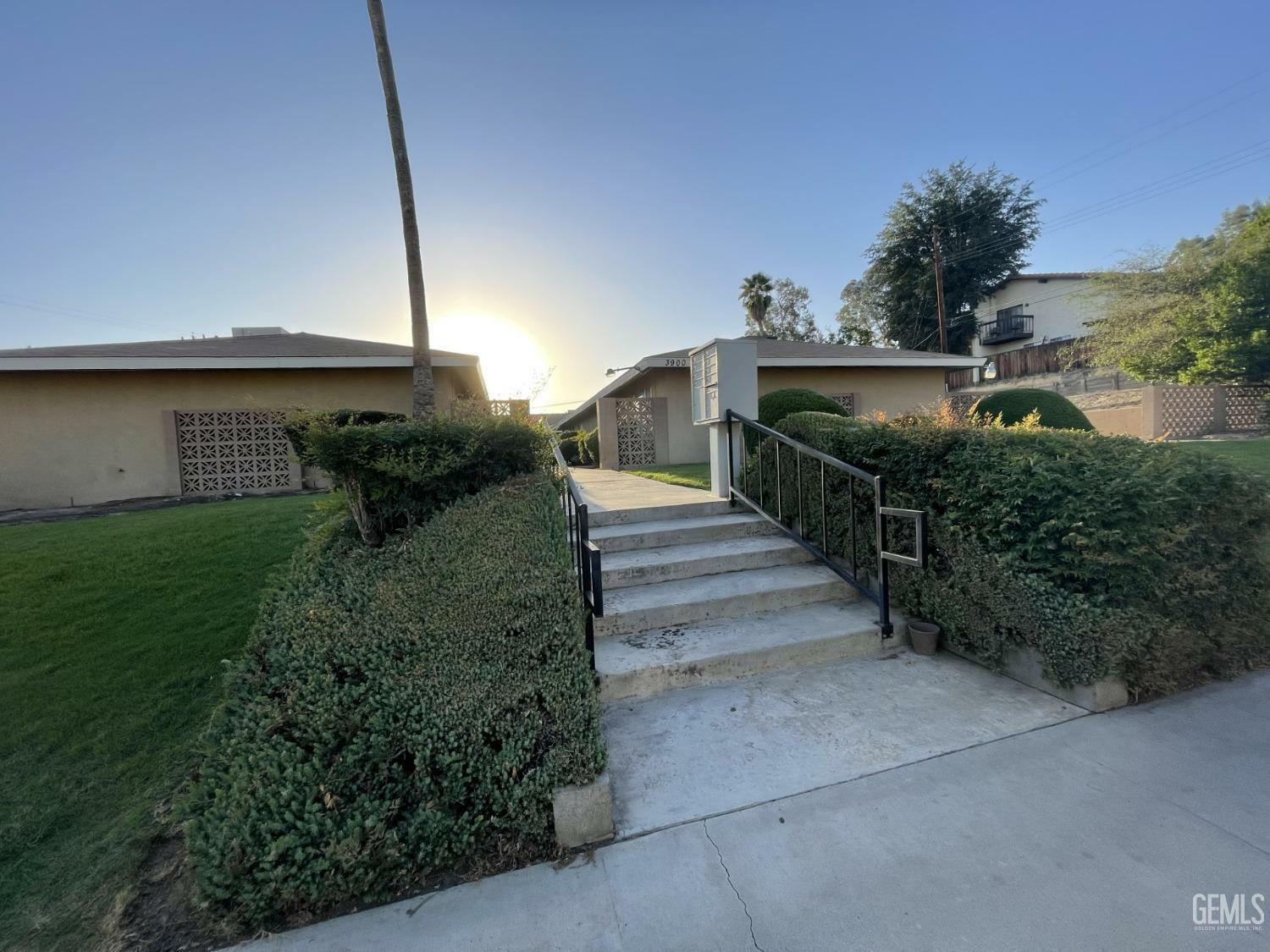 Property Photo: 3900 Adler Street CA 93306
