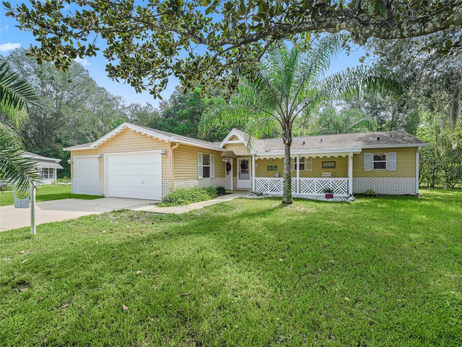 Property Photo:  1237 Tangerine Circle  FL 32159 