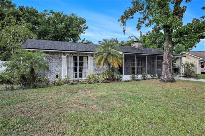 Property Photo:  806 Chadsworth Avenue  FL 33584 