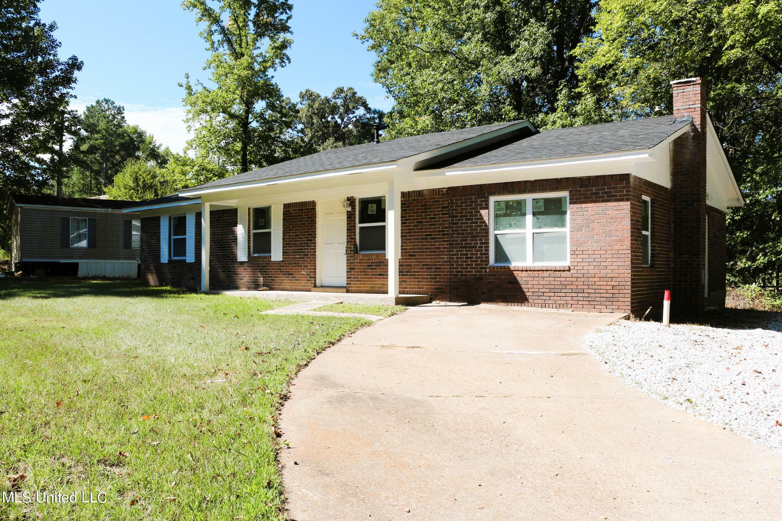 1233 Brisco Road  Holly Springs MS 38635 photo