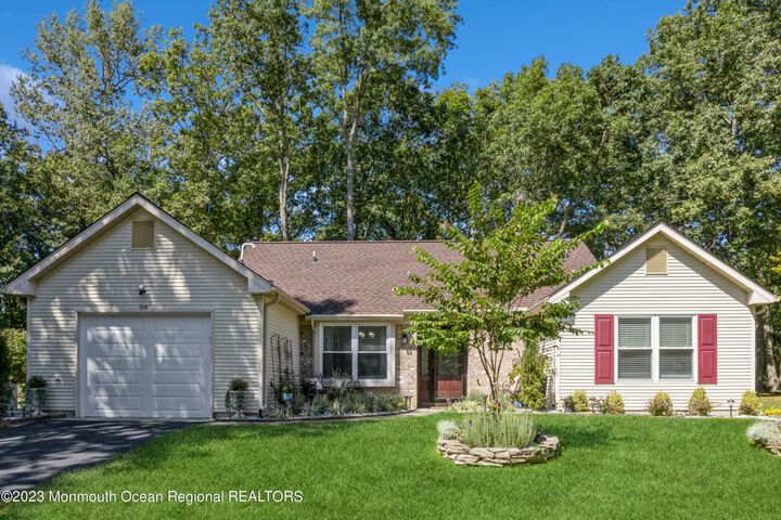 574 Petunia Lane N  Whiting NJ 08759 photo