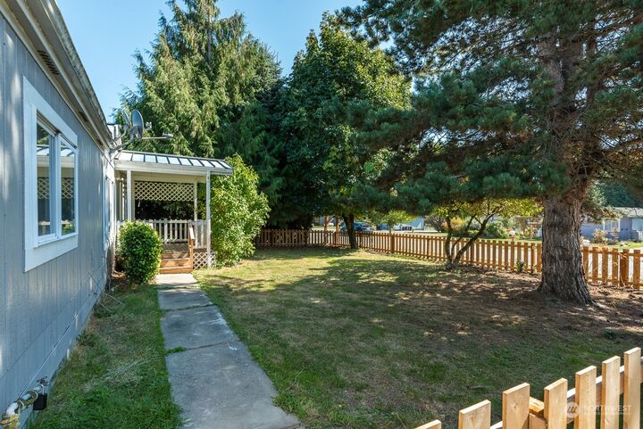 Property Photo: 612 Shiloh Lane WA 98284