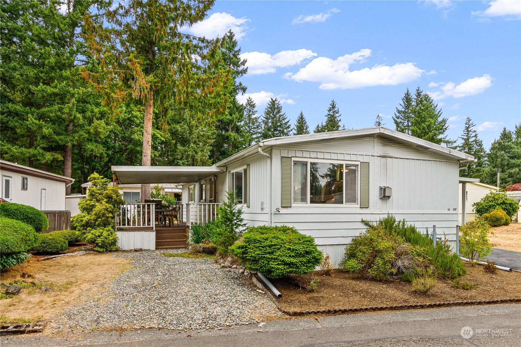 Property Photo:  18425 NE 95th Street 66  WA 98052 