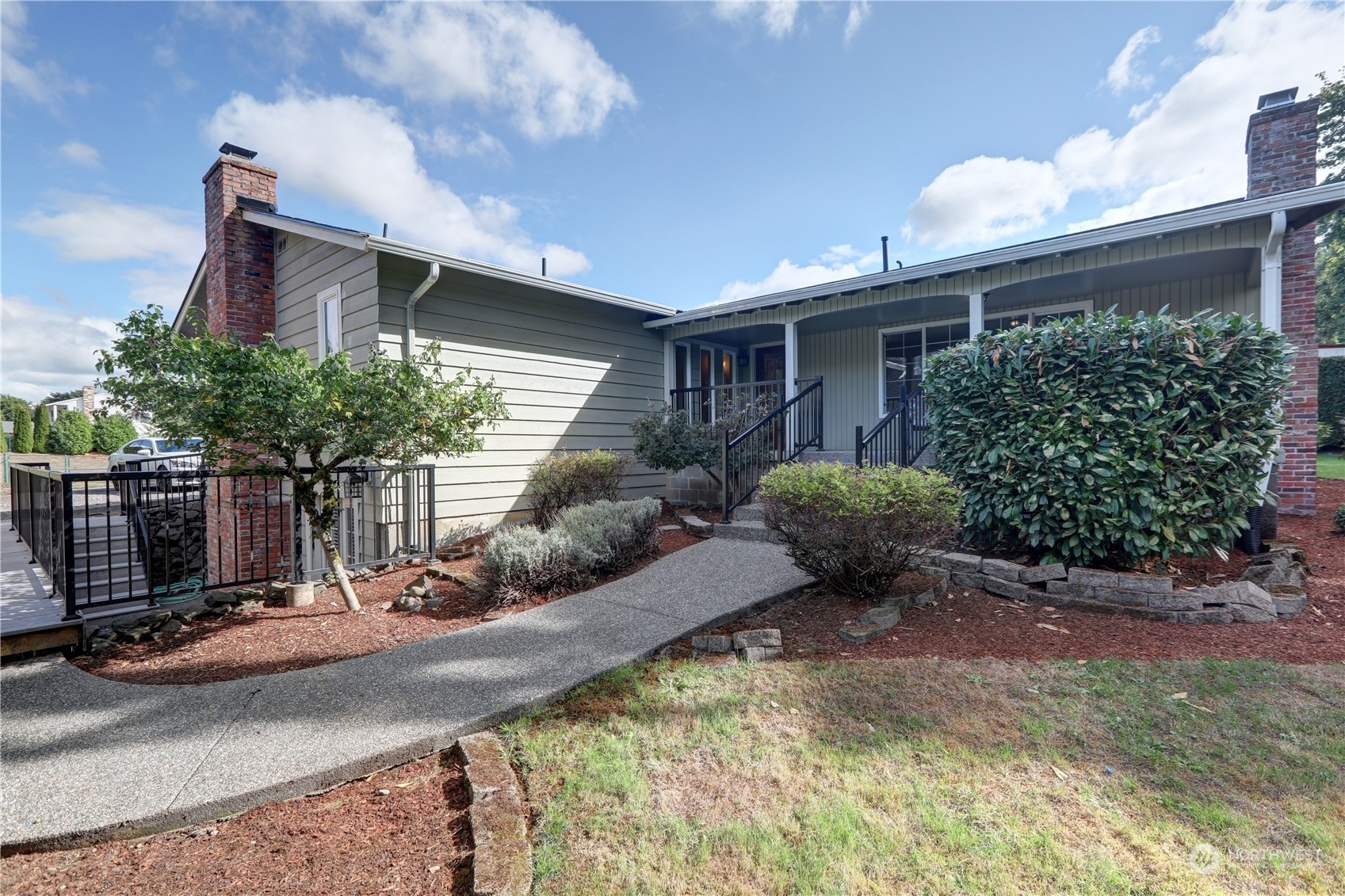 Property Photo: 11211 SE 316th Place WA 98092