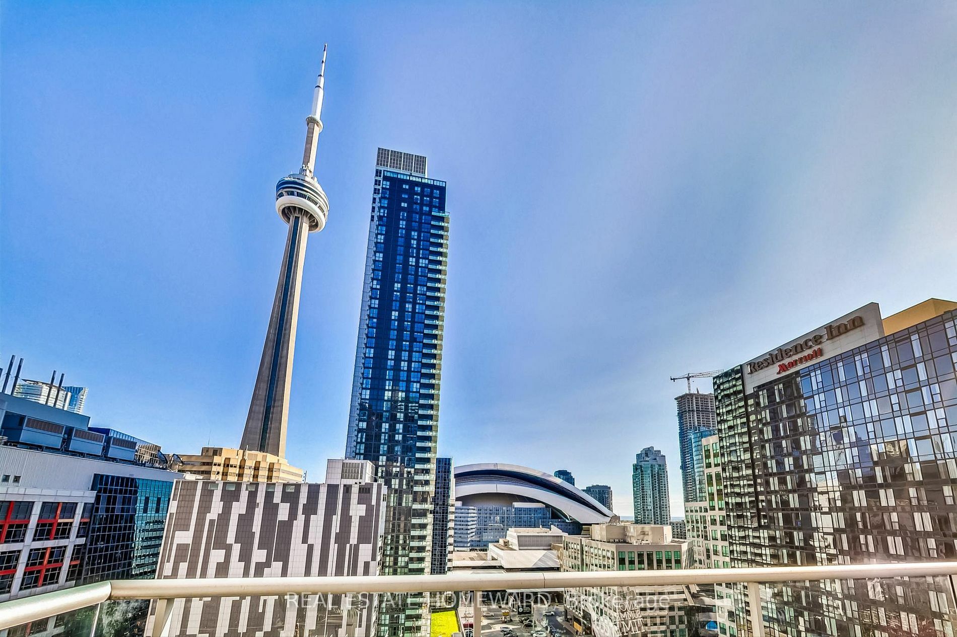 Property Photo: 250 Wellington St W 1632 ON M5V2V4