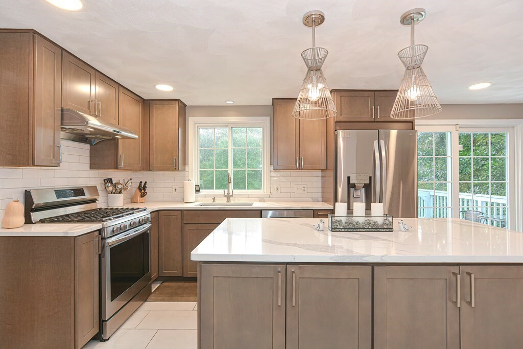 Property Photo: 734 Lincoln St MA 02038
