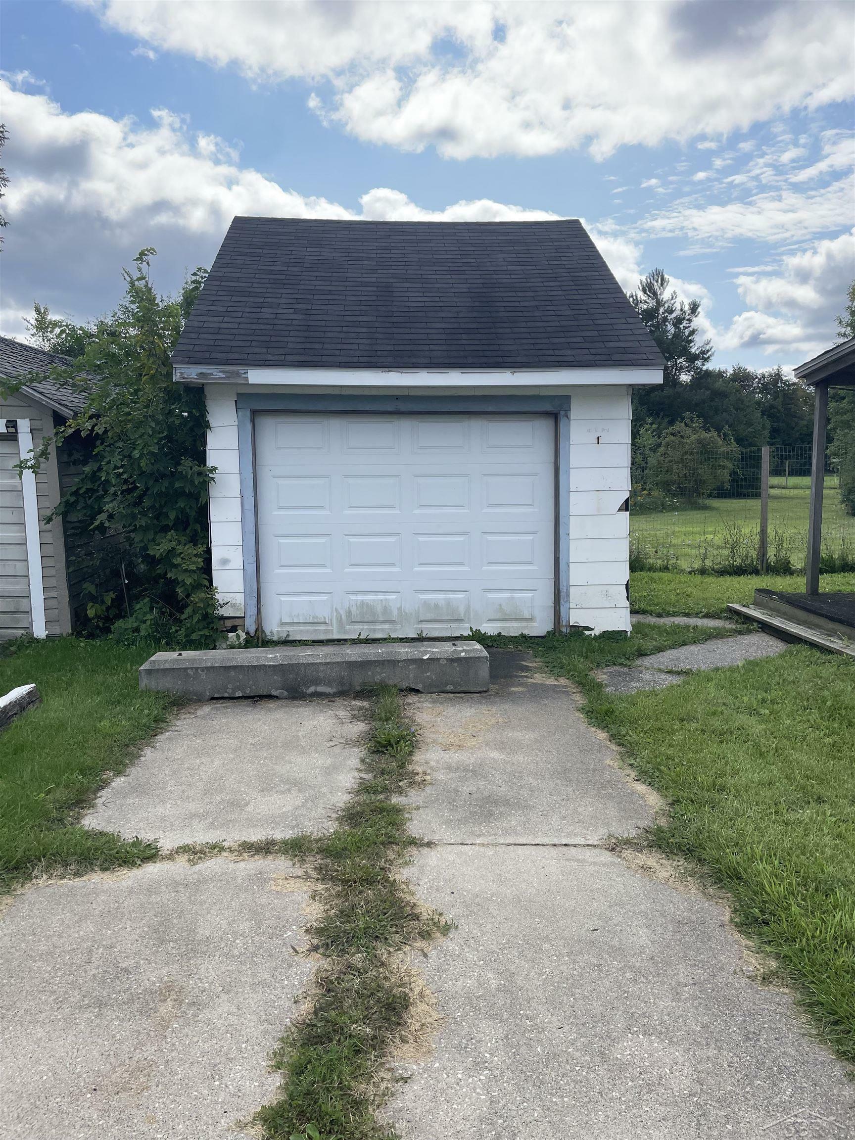 Property Photo: 2582 Brunkow Court MI 48601