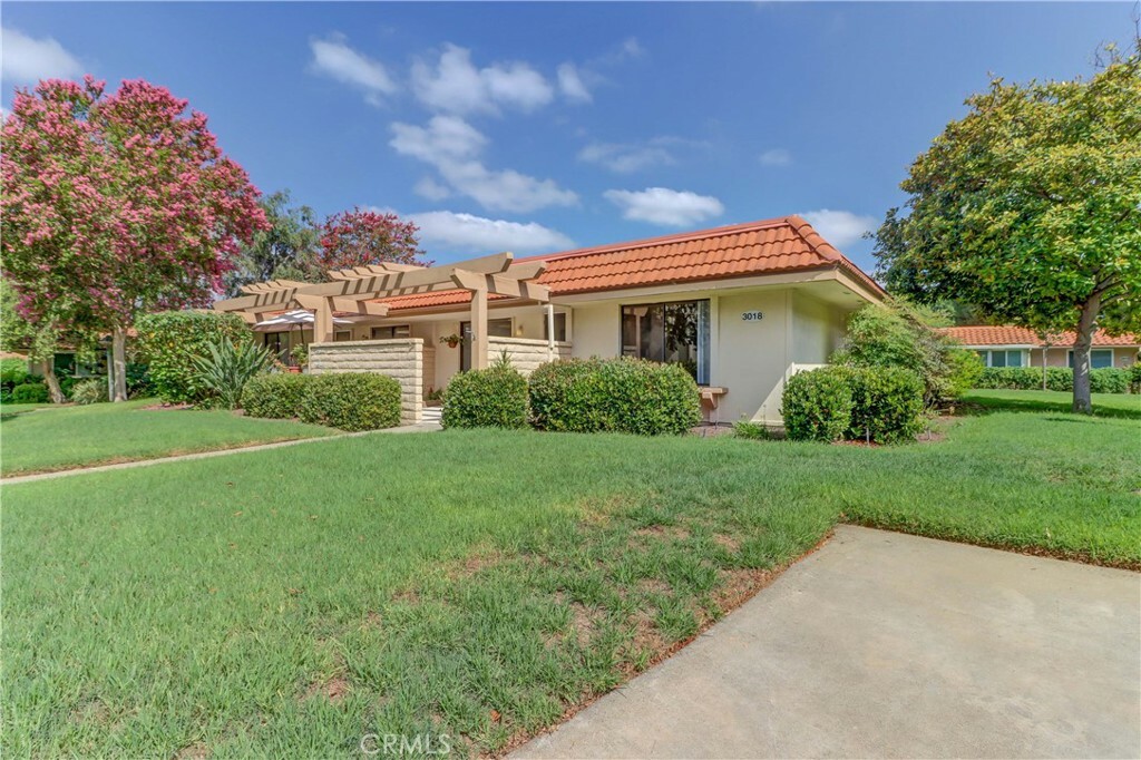 Property Photo: 3018 Via Buena CA 92637