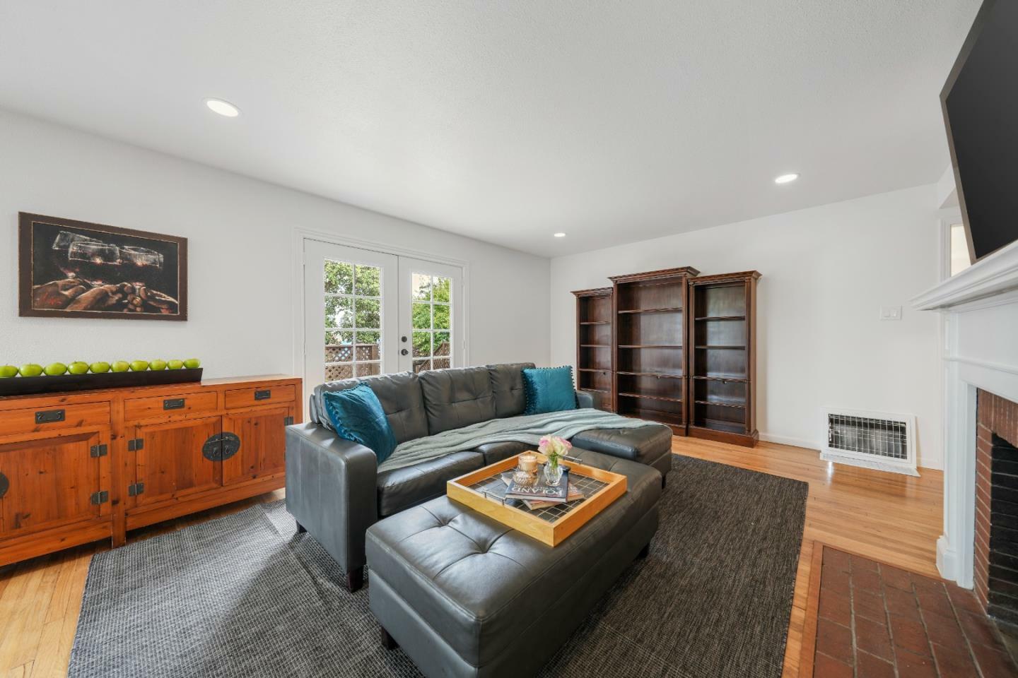 Property Photo: 3815 Edison Street CA 94403