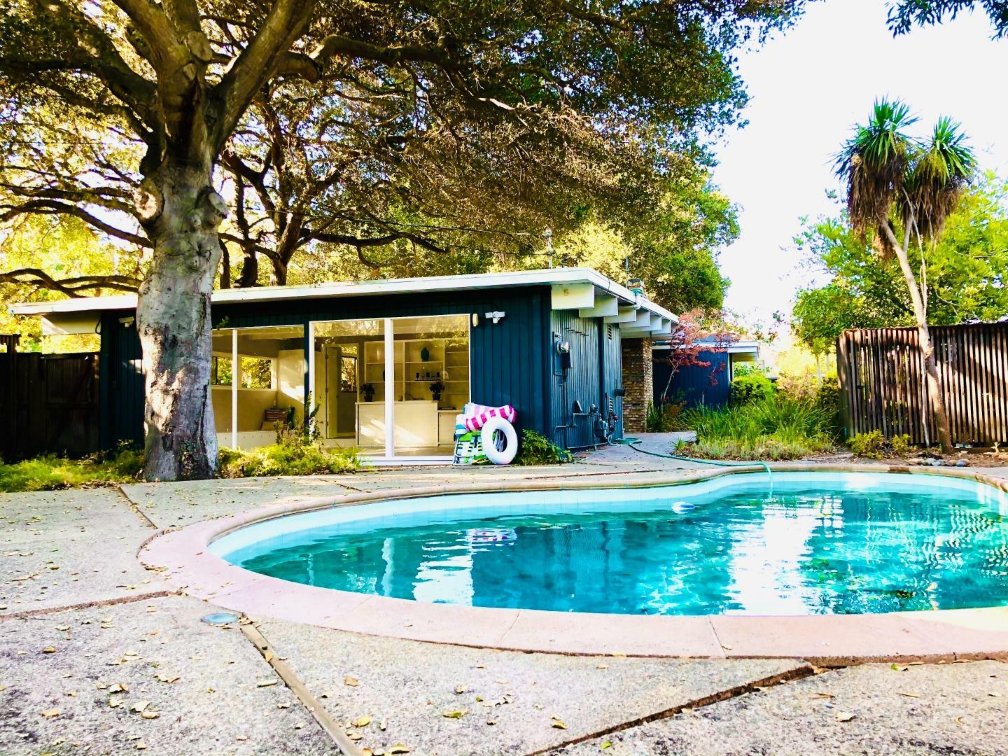 Property Photo: 876 Melville CA 94301