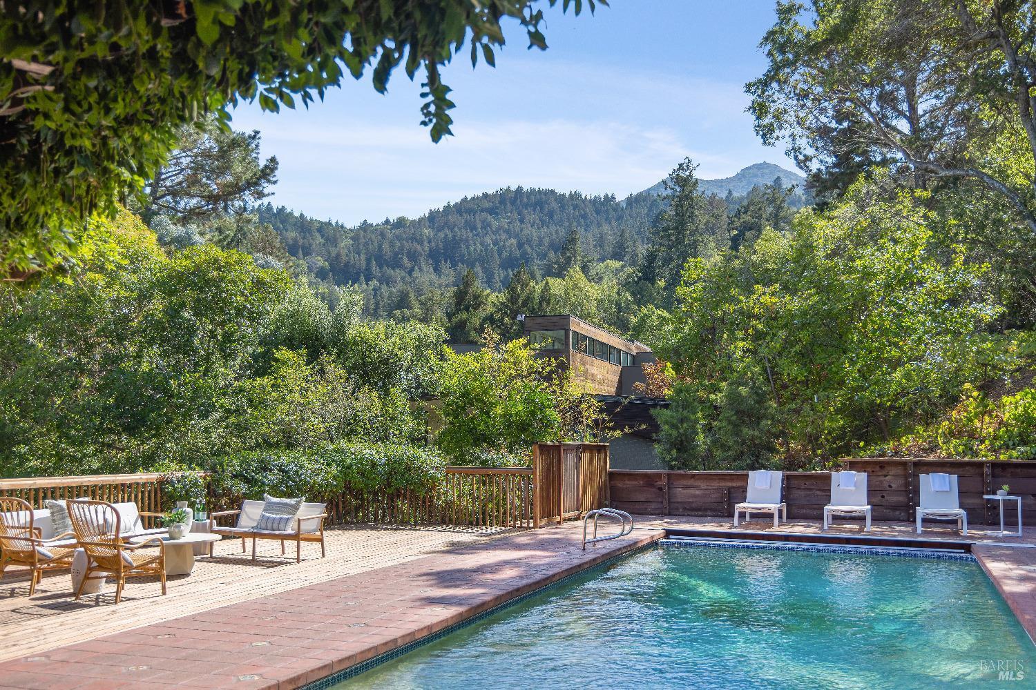 Property Photo:  463 Woodland Road  CA 94904 