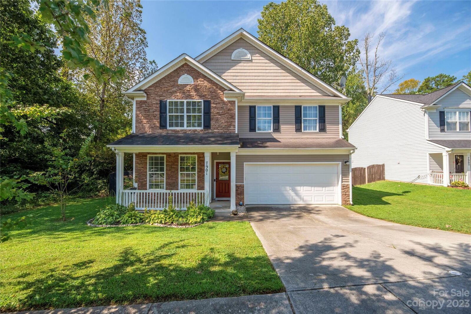 Property Photo: 7901 Bushy Creek Drive 28 NC 28216