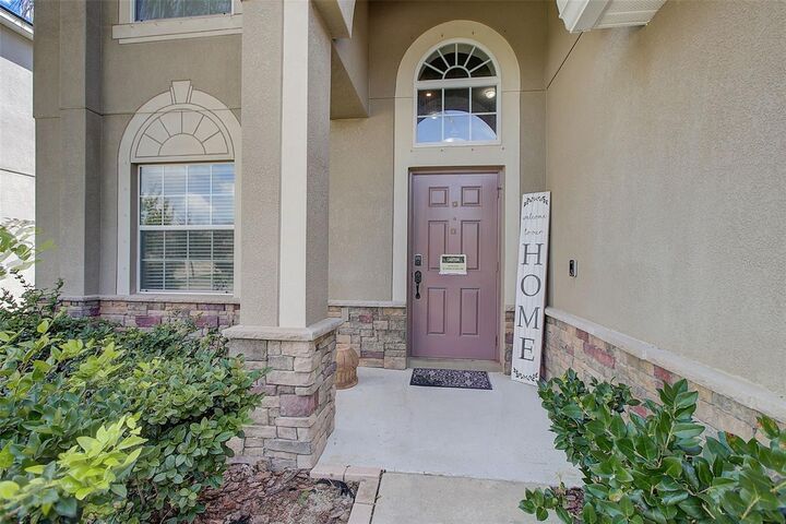 Property Photo: 2447 Dovesong Trace FL 33570