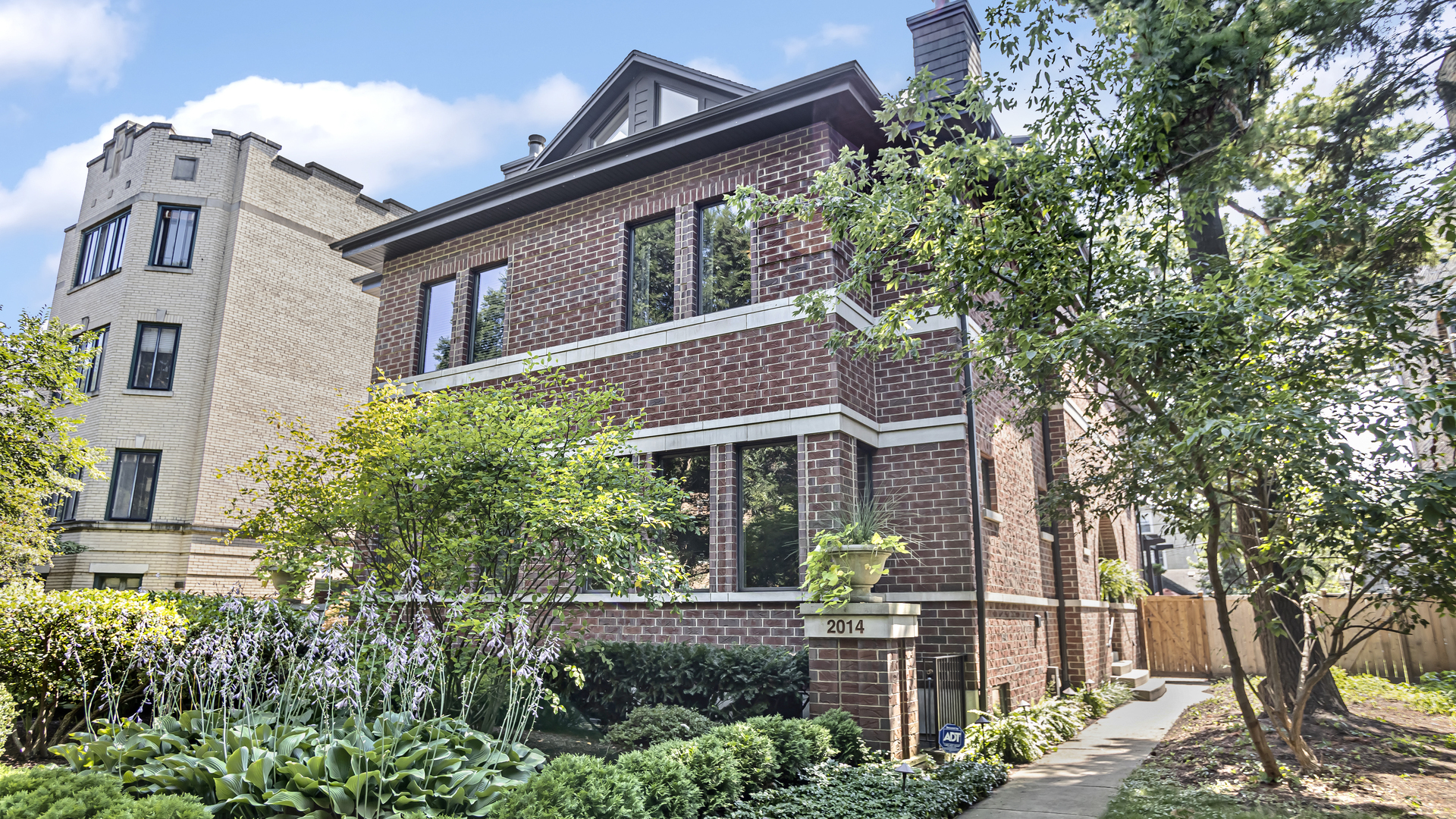 Property Photo: 2014 Harrison Street IL 60201